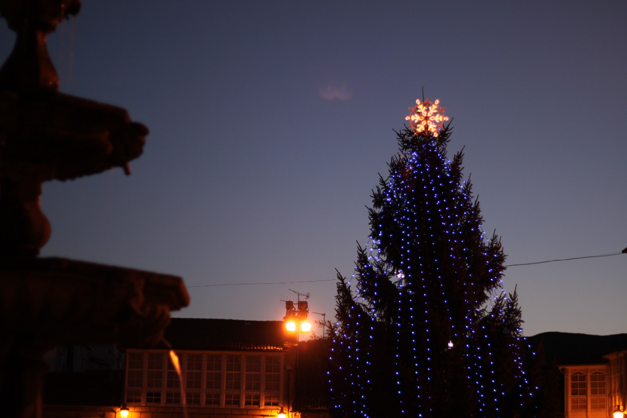 D A Y Hora Del Encendido De Las Luces De Navidad En Celanova