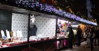 Puestos del mercado de Navidad de Ourense